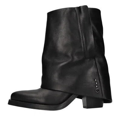 Ash Boots In Black