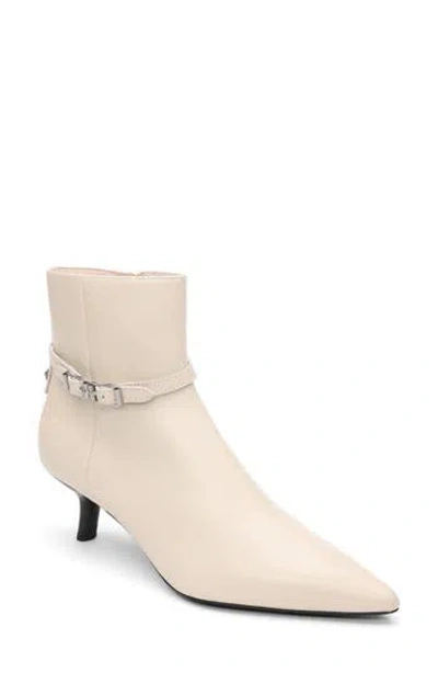 ASH ASH BRITNEY BOOTIE