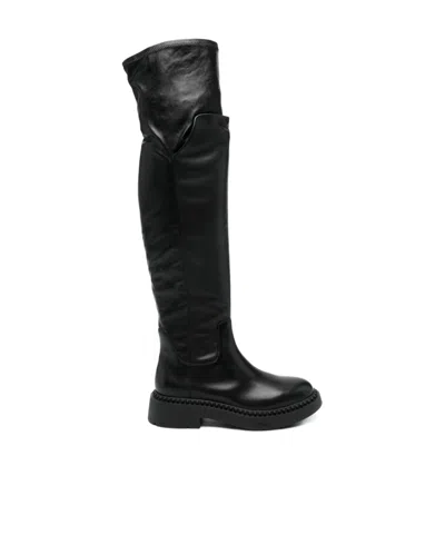 Ash Round-toed Boots In Black