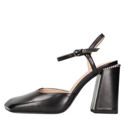 Ash With Heel Black