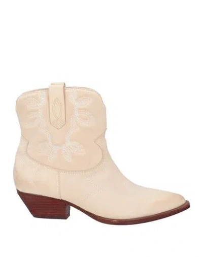 Ash Woman Ankle Boots Ivory Size 8 Leather In White