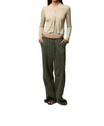 Asher Bonnie Pants In Military In Green