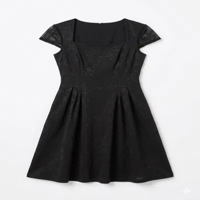 Ashita Fernandes Women's Black Junoon – The Essence Of Timeless Passion
