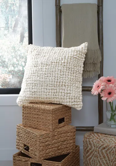 Ashley Aavie Pillow In White