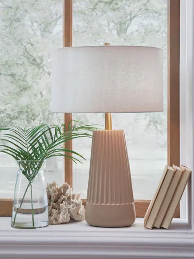 Ashley Dellner Table Lamp In Brown