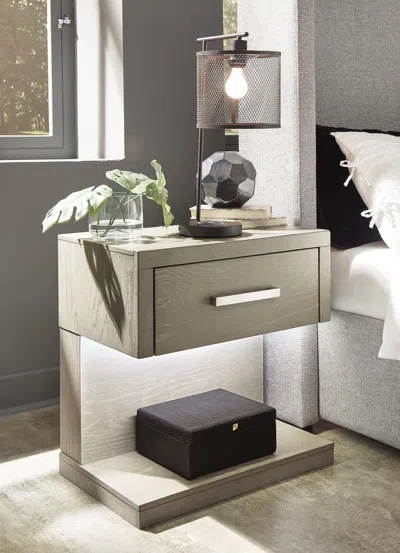 Ashley Fawnburg 26" 1 Drawer Charging Nightstand In White
