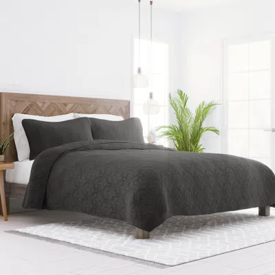 Ashley Ienjoy Home Damask Patterned Full/queen Quilted Coverlet Set In Gray