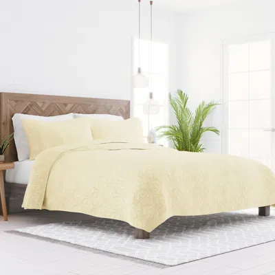 Ashley Ienjoy Home Damask Patterned Full/queen Quilted Coverlet Set In Neutral