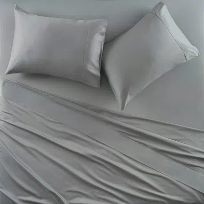 Ashley J. Queen New York Premier Sateen Standard Pillow Case (set Of 2) In Green