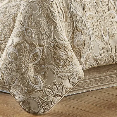 Ashley J. Queen New York Sandstone King 4 Piece Comforter Set In Neutral