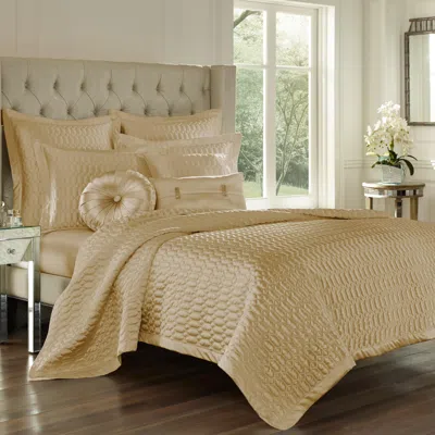 Ashley J. Queen New York Saranda King Coverlet In Gold