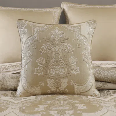 Ashley J. Queen New York Sondra Decorative Throw Pillow In Gold