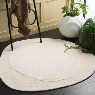 Ashley Safavieh Novelty Collection Eliza 6' X Square Rug In White
