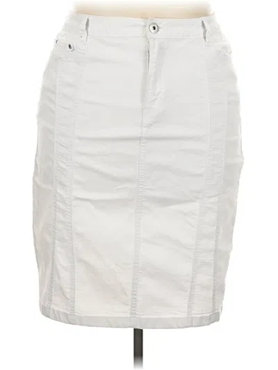 Pre-owned Ashley Stewart Casual Skirt In White