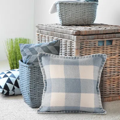 Ashley Suvii Home Daisy Square Indoor / Outdoor Pillow In Multi