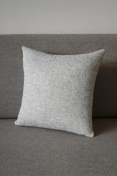 Ashley Tov Furniture Poh Square Decorative Throw Pillow In Gray