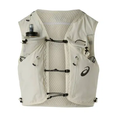 Asics Fujitrail Vest White In Neutral