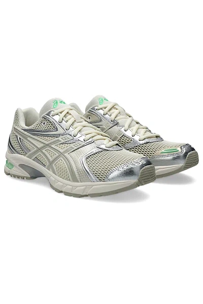 ASICS GEL-DS TRAINER 14 SPORTSTYLE SNEAKERS IN CREAM/FOSSIL, MEN'S AT URBAN OUTFITTERS