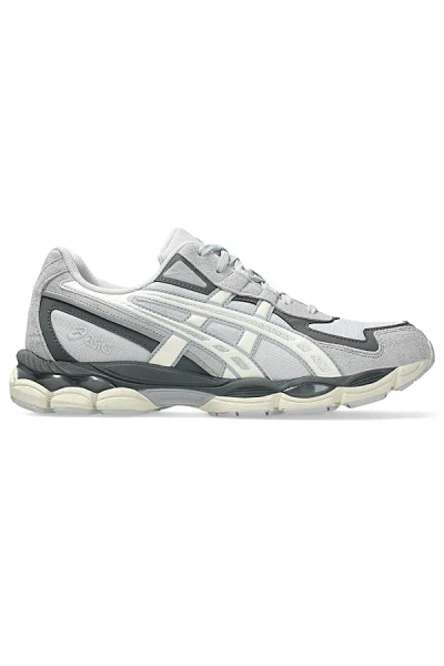 ASICS GEL-NYC 2055 SPORTSTYLE SNEAKERS IN GLACIER GREY/CREAM, MEN'S AT URBAN OUTFITTERS
