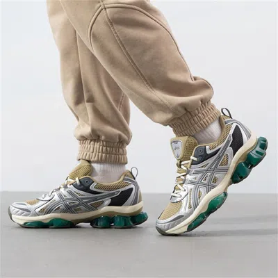 Asics Silver Sneakers In Marrón Claro
