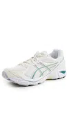 Asics Gt-2160 Sportstyle Sneakers In Cream/jasper Green