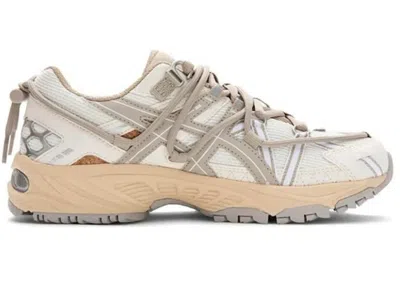 Pre-owned Asics Men's  Gelkahana Tr V2 Sneakers In Cream/pure Silver In Multi