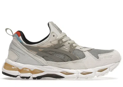 Pre-owned Asics Men's  Gelkayano 21 Awake Ny Sneakers In Grey/white