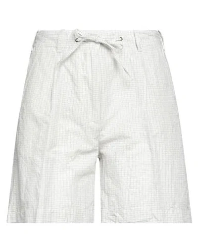 Aspesi Woman Shorts & Bermuda Shorts White Size 4 Cotton, Linen