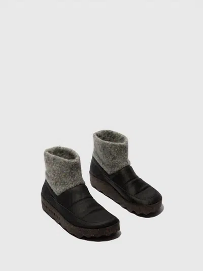 Asportuguesas Women's Close 25 Boots In Black