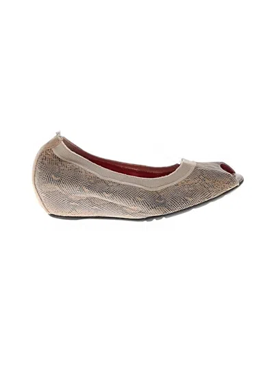 Pre-owned Assorted Brands Flats In Gold