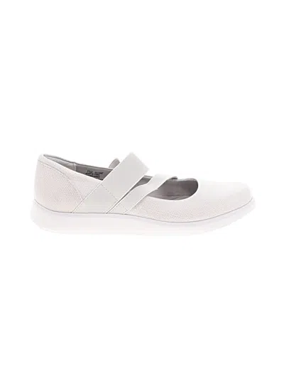 Pre-owned Assorted Brands Flats In White