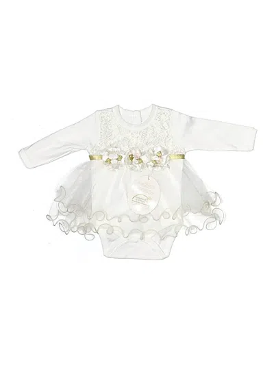 Pre-owned Assorted Brands Babies' Long Sleeve Onesie In Ivory
