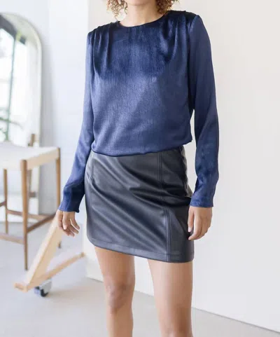 Astr Aleannah Top In Navy In Blue