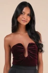 Astr Arista Sweetheart Velvet Top In Plum In Plum Purple
