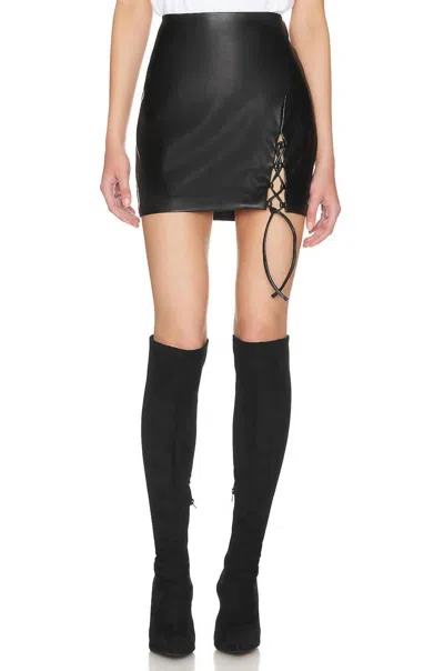 Astr Atwell Skirt In Black