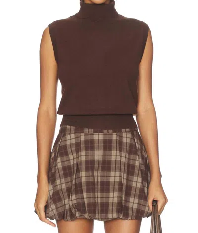 Astr Avah Turtleneck Sweater In Brown