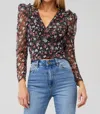 ASTR BEVERLY TOP IN FUCHSIA GOLD FLORAL