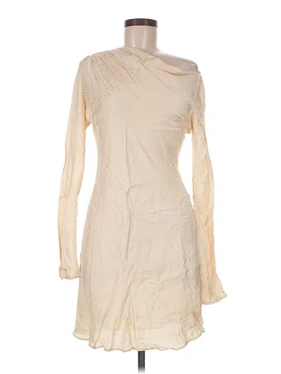 Pre-owned Astr Casual Dress In Ivory
