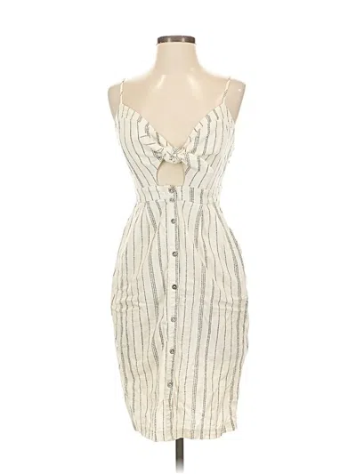 Pre-owned Astr Casual Dress In White