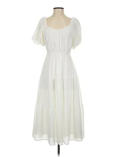 Pre-owned Astr Casual Dress In White