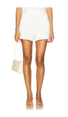 Astr Ciro Shorts In White