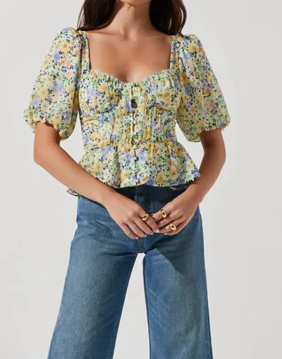 Astr Clairemont Top In Yellow In Multi