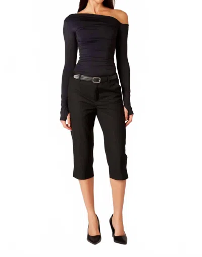 Astr Cleo Long Sleeve Top In Black
