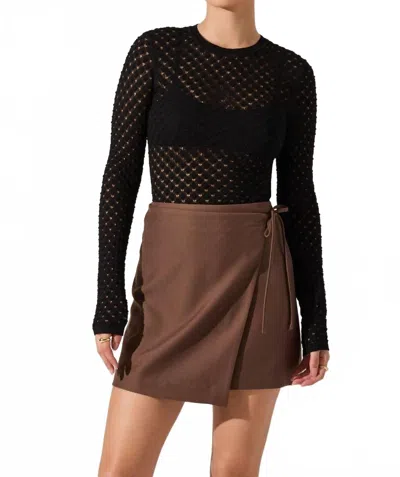 Astr Dex Textured Sweater Top In Black