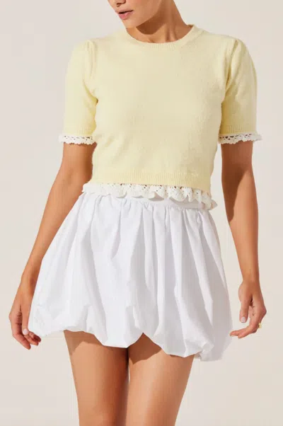 Astr Essey Sweater In Yellow