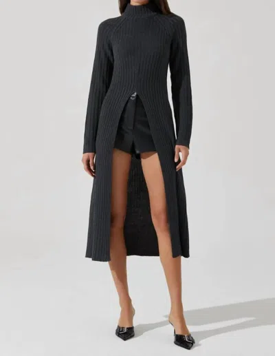 Astr Estilo Mock Neck Slit Sweater In Charcoal