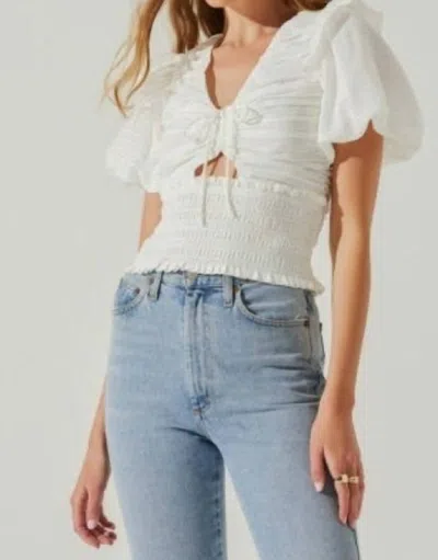 Astr Itzyana Ruched Puff Sleeve Top In White