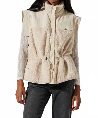Astr Ivania Vest In Cream