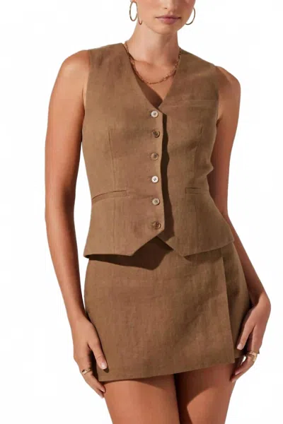 Astr Kaiko Vest In Dark Khaki In Brown