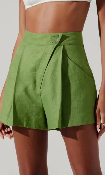 Astr Kerrigan Pleated Linen Shorts In Green